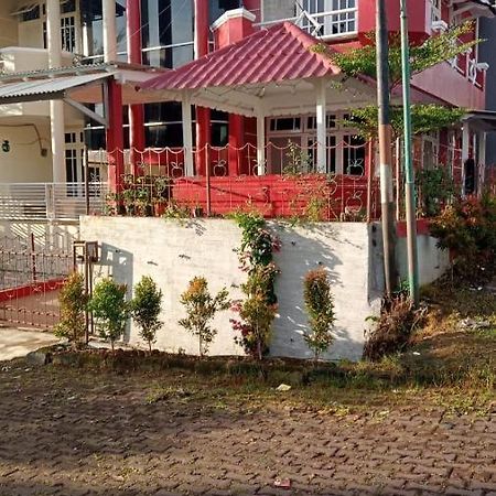 Villa Musti Green Apple Cipanas Sindanglaya Екстер'єр фото
