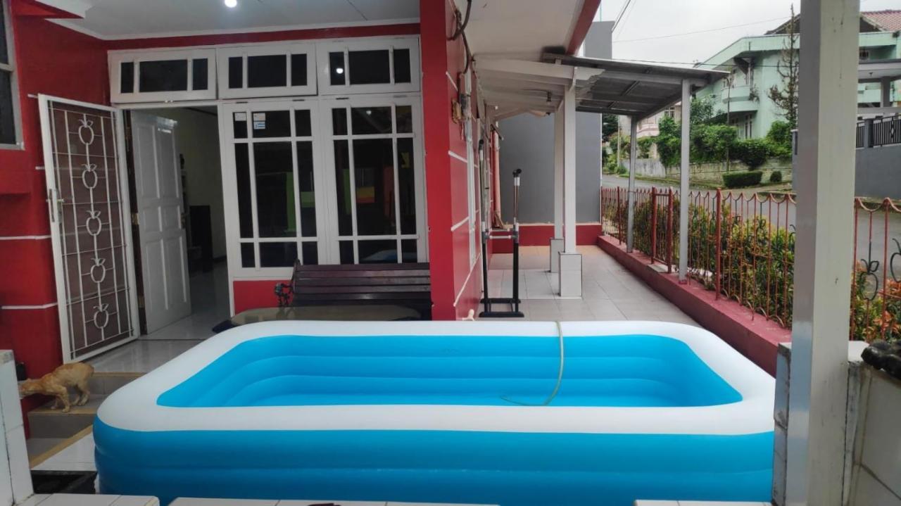 Villa Musti Green Apple Cipanas Sindanglaya Екстер'єр фото