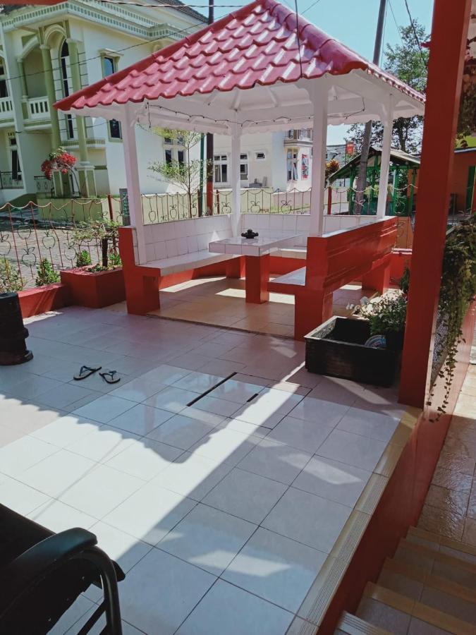 Villa Musti Green Apple Cipanas Sindanglaya Екстер'єр фото